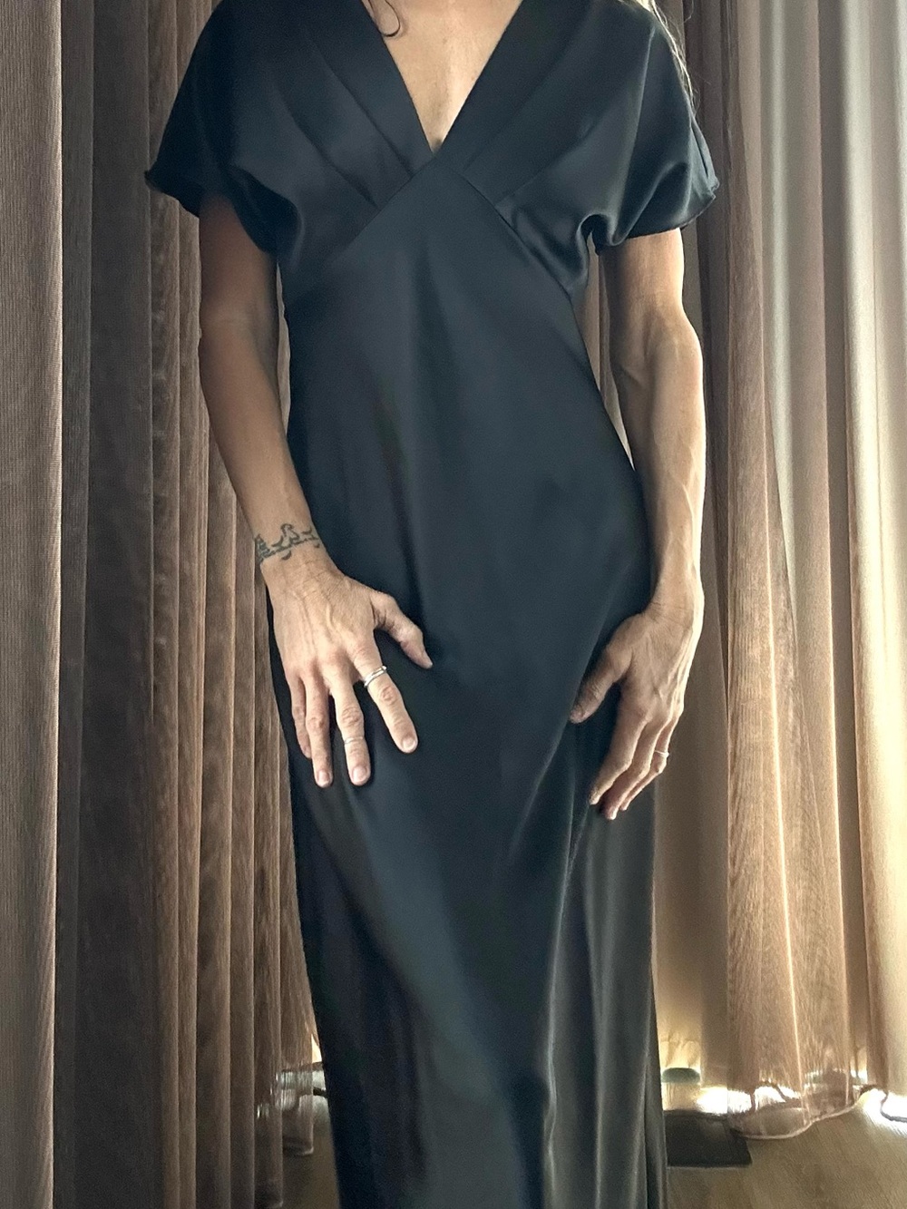 Zara Black Silky V Neck Short Sleeve Midi Dress Empire Waist Retro 40’s M EUC